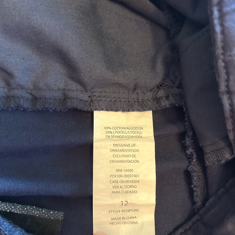 NWOT Classic Navy reCreation Women's Shorts - Picture 4 of 7
